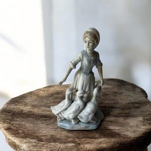 Vintage Duncan Royale Figurine 8.75” Young Girl With Ducks Geese